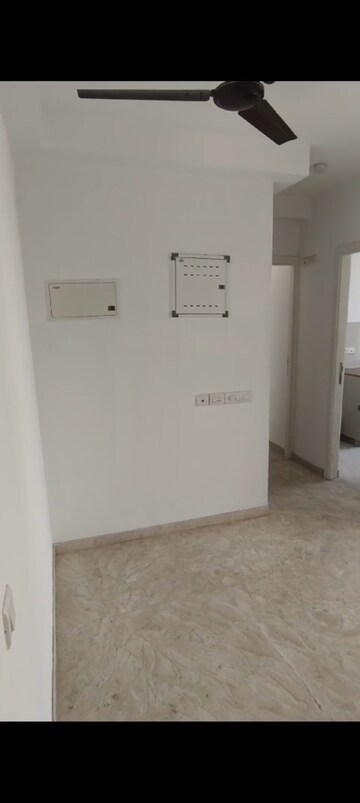 Room in 1 BHK Apartment at Hiranandani Estate Solitaire C, Ghodbunder Road – for Rent