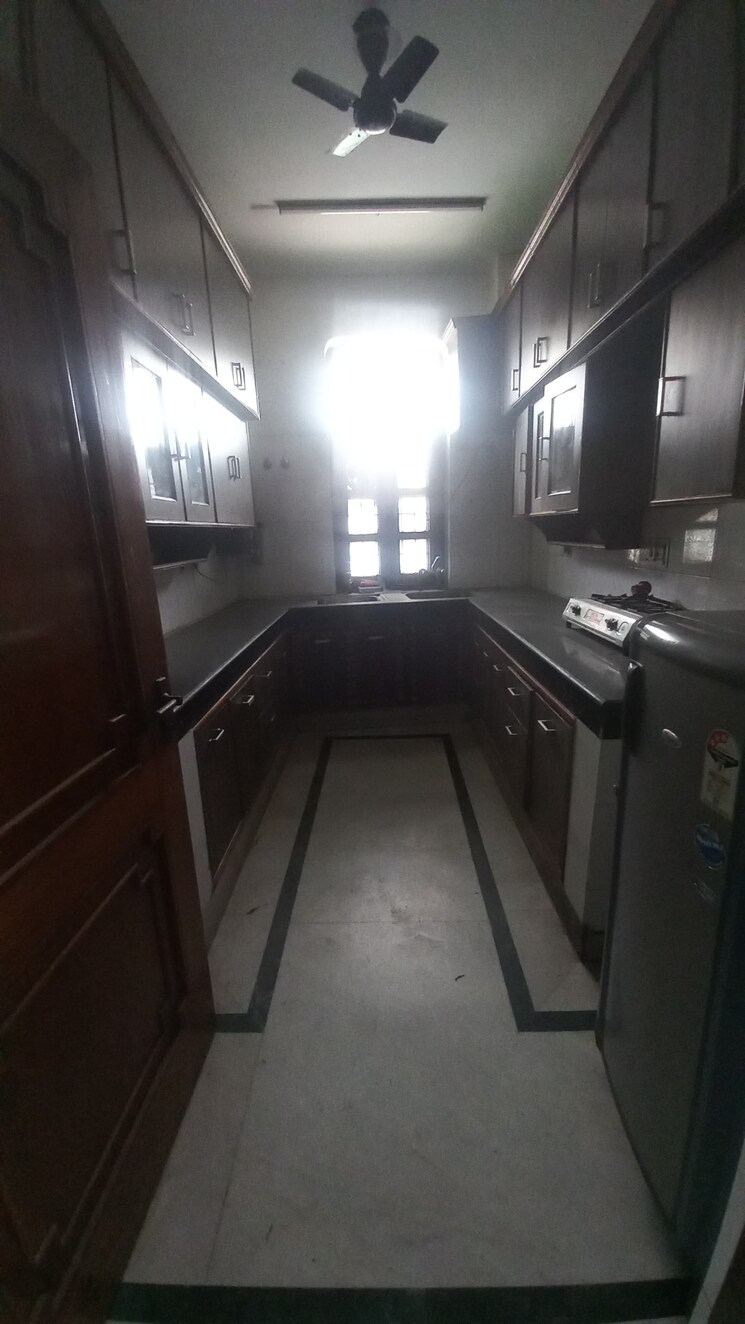 Kitchen, sector 23 3 Bedroom 3500 Sq.Ft. Builder Floor In Sector 23 Gurgaon 9023919