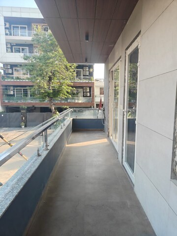 Balcony in 3 BHK Builder Floor at Sector 23 – for Rent