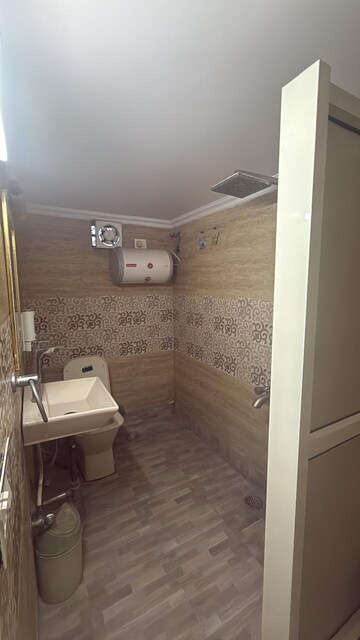Bathroom in 1 BHK Builder Floor at Kalkaji – for Rent