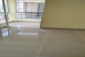 Room in 2 BHK Apartment at Realtech The Indiana, Rajarhat – for Rent