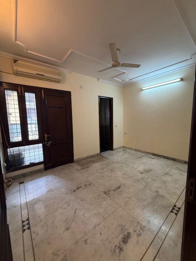 Room, kalkaji 2 Bedroom 1200 Sq.Ft. Builder Floor In Kalkaji Delhi 9023989