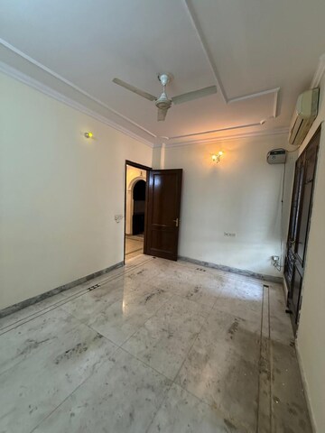 Room in 2 BHK Builder Floor at Kalkaji – for Rent
