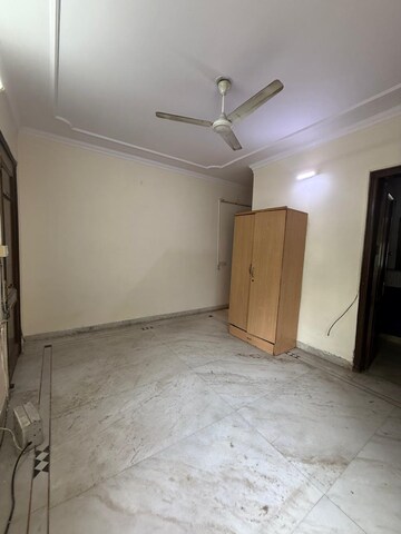 Room in 2 BHK Builder Floor at Kalkaji – for Rent