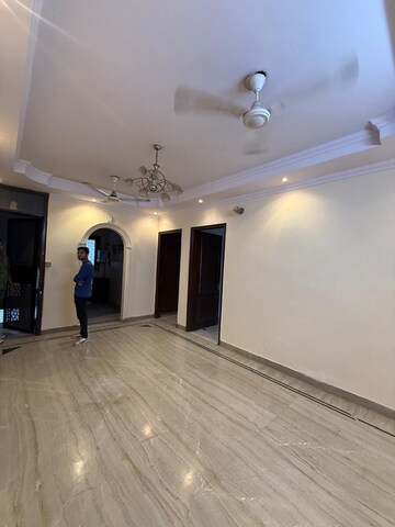 2 BHK Builder Floor For Rent in Kalkaji