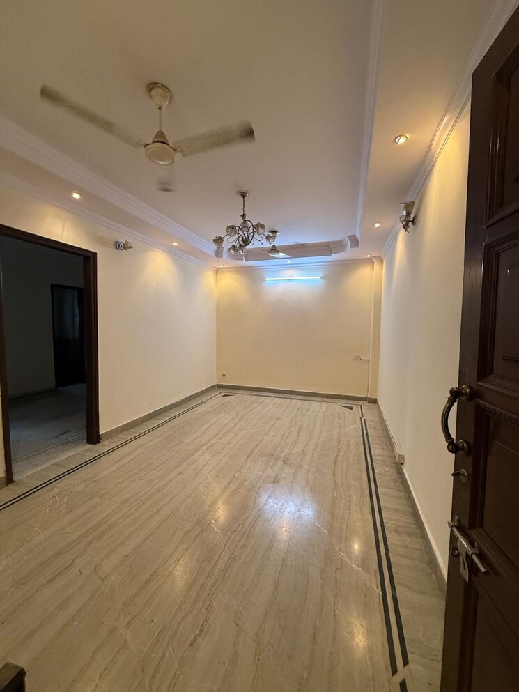 Room, kalkaji 2 Bedroom 1200 Sq.Ft. Builder Floor In Kalkaji Delhi 9023989