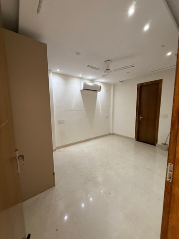 Room in 2 BHK Builder Floor at Kalkaji – for Rent