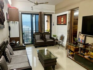 Living Room in 1.5 BHK Apartment at Akanksha Pioneer, Vartak Nagar – for Sale