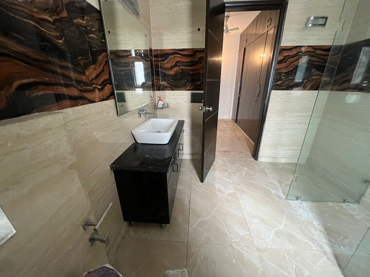 Team Area, saket 3 Bedroom 2000 Sq.Ft. Builder Floor In Saket Delhi 9024017