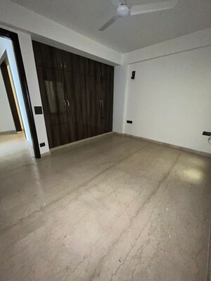 Room in 3 BHK Builder Floor at Saket – for Sale