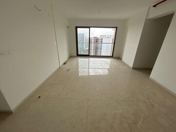 Room in 3 BHK Apartment at Dn Nagar – for Rent