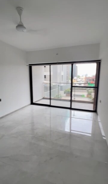 Room in 2 BHK Apartment at Unique Youtopia, Kharadi – for Rent