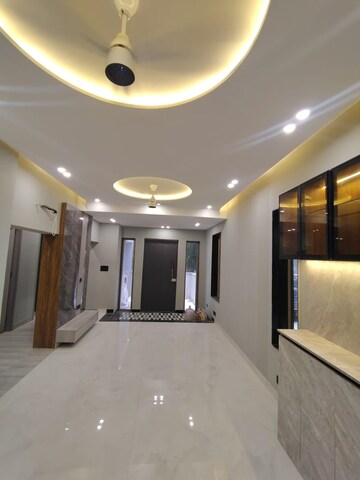 Building Lobby in 3 BHK Builder Floor at DLF Queens Court, Greater Kailash ii – for Rent