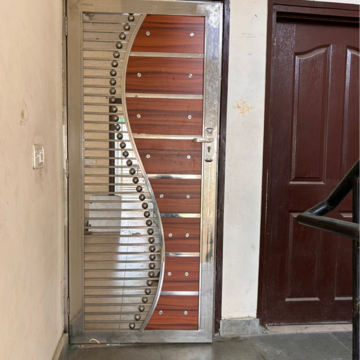 Building Lobby in 3.5 BHK Builder Floor at Wave City, Bayana – for Rent