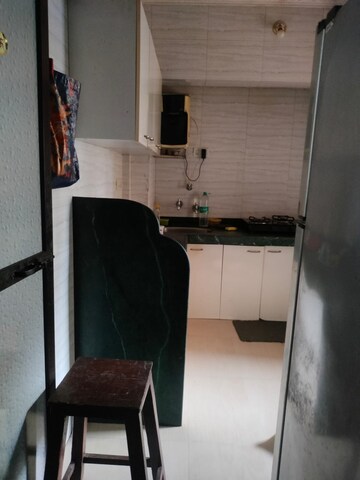 Furnished Amenities in 2 BHK Apartment at Platinum Heritage, Ghodbunder Road – for Rent