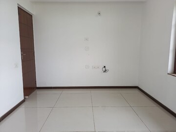 Room in 2 BHK Apartment at Jakkuru – for Sale