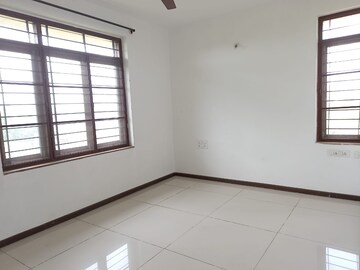 Room in 2 BHK Apartment at Jakkuru – for Sale