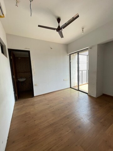 2 BHK Apartment For Rent in Lodha Palava City Lakeshore Greens, Dombivli East