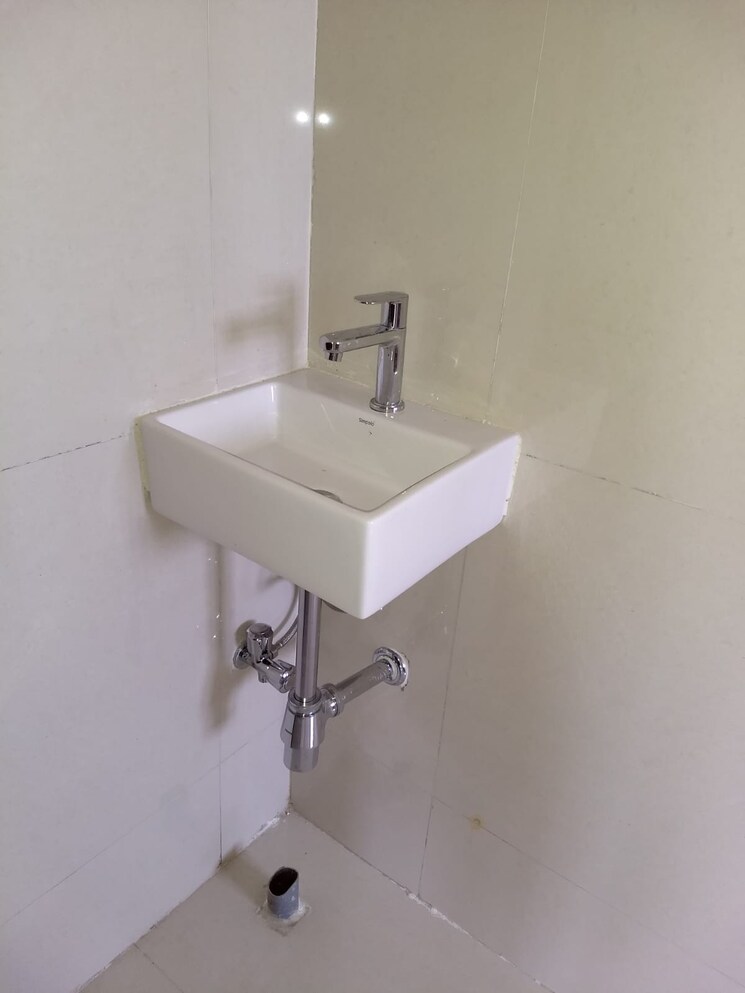 Bathroom, dosti-desire 1 Bedroom 420 Sq.Ft. Apartment In Brahmand Thane 9024072