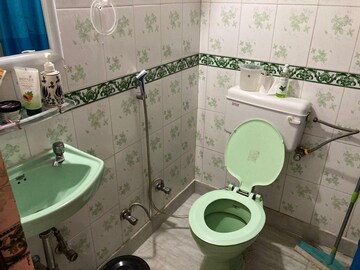 Bathroom in 2 BHK Builder Floor at Green Park – for Rent