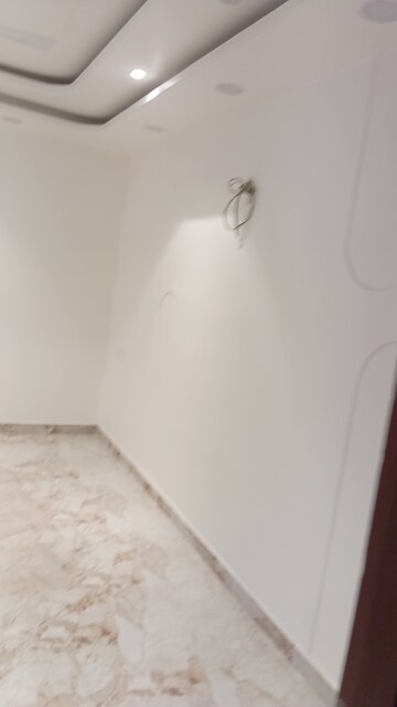 Room in 3 BHK Builder Floor at Chattarpur – for Sale