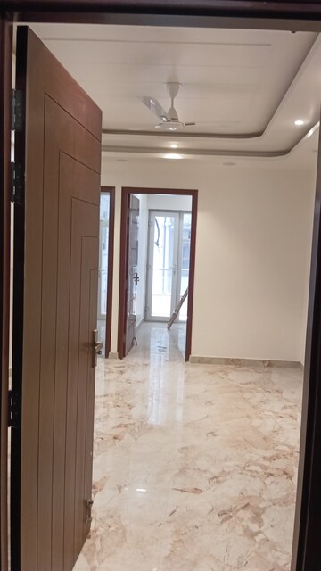 Room in 3 BHK Builder Floor at Chattarpur – for Sale
