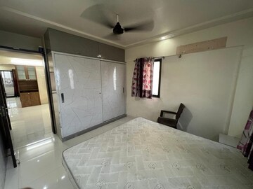 Room in 2 BHK Apartment at Bhosle Garden CHS, Hadapsar – for Rent