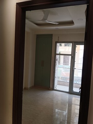 Room in 3 BHK Builder Floor at Chattarpur – for Sale