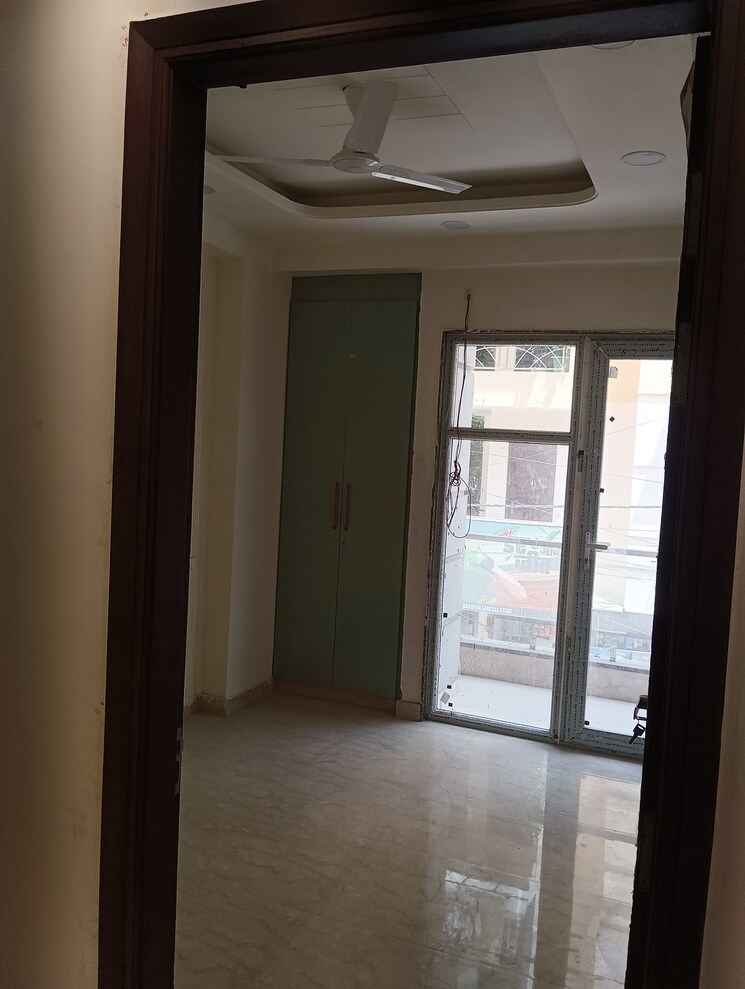 Room, chattarpur 3 Bedroom 135 Sq.Yd. Builder Floor In Chattarpur Delhi 9024150