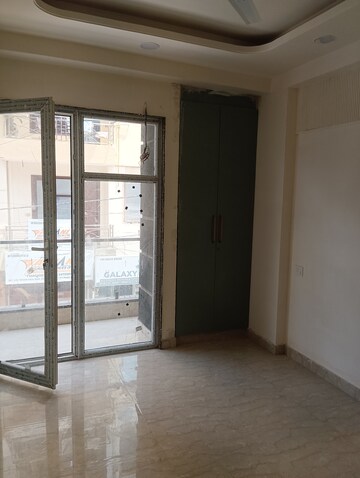 Room in 3 BHK Builder Floor at Chattarpur – for Sale