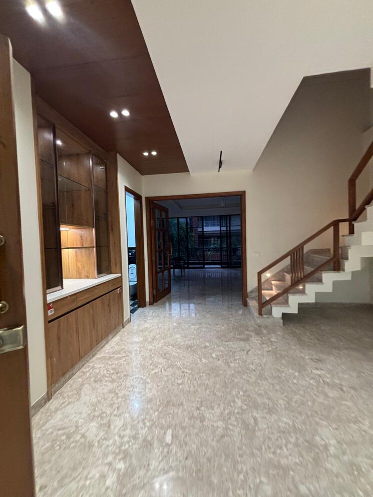 Room, south extension ii 4 Bedroom 3000 Sq.Ft. Builder Floor In South Extension ii Delhi 9024128