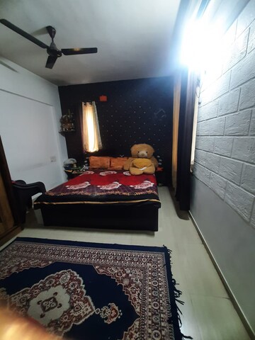 Bedroom in 3 BHK Apartment at Tejas Estate Poorva Residency, Pimple Saudagar – for Rent