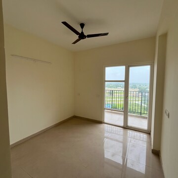 Room in 3 BHK Apartment at GLS Arawali Homes Phase 2, Sohna Sector 4 – for Rent