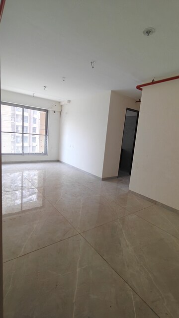Room in 2 BHK Apartment at Hubtown Seasons, Chembur – for Rent