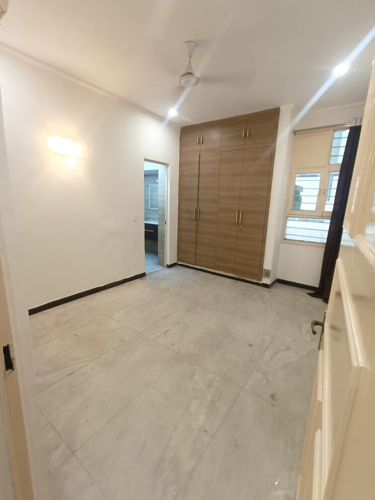 Room, greater kailash i 3 Bedroom 3000 Sq.Ft. Builder Floor In Greater Kailash I Delhi 9024204