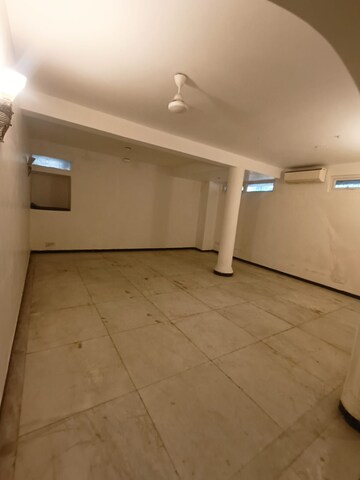 Room in 3 BHK Builder Floor at Greater Kailash I – for Rent