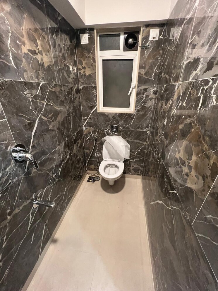 Bathroom, alag-ashtapad 2.5 Bedroom 750 Sq.Ft. Apartment In Ghatkopar East Mumbai 9024213