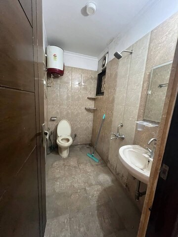 Bathroom in 1 BHK Builder Floor at Saket – for Rent