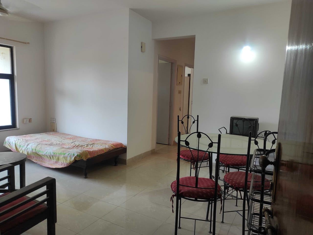 2 BHK Apartment For Rent in Green Hills