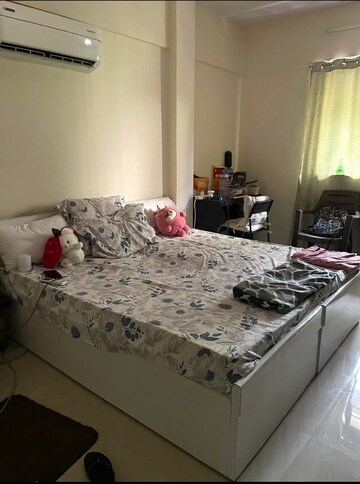 Bedroom in 2 BHK Apartment at Ram Kutir, Matunga East – for Rent