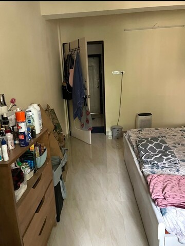 Bedroom in 2 BHK Apartment at Ram Kutir, Matunga East – for Rent