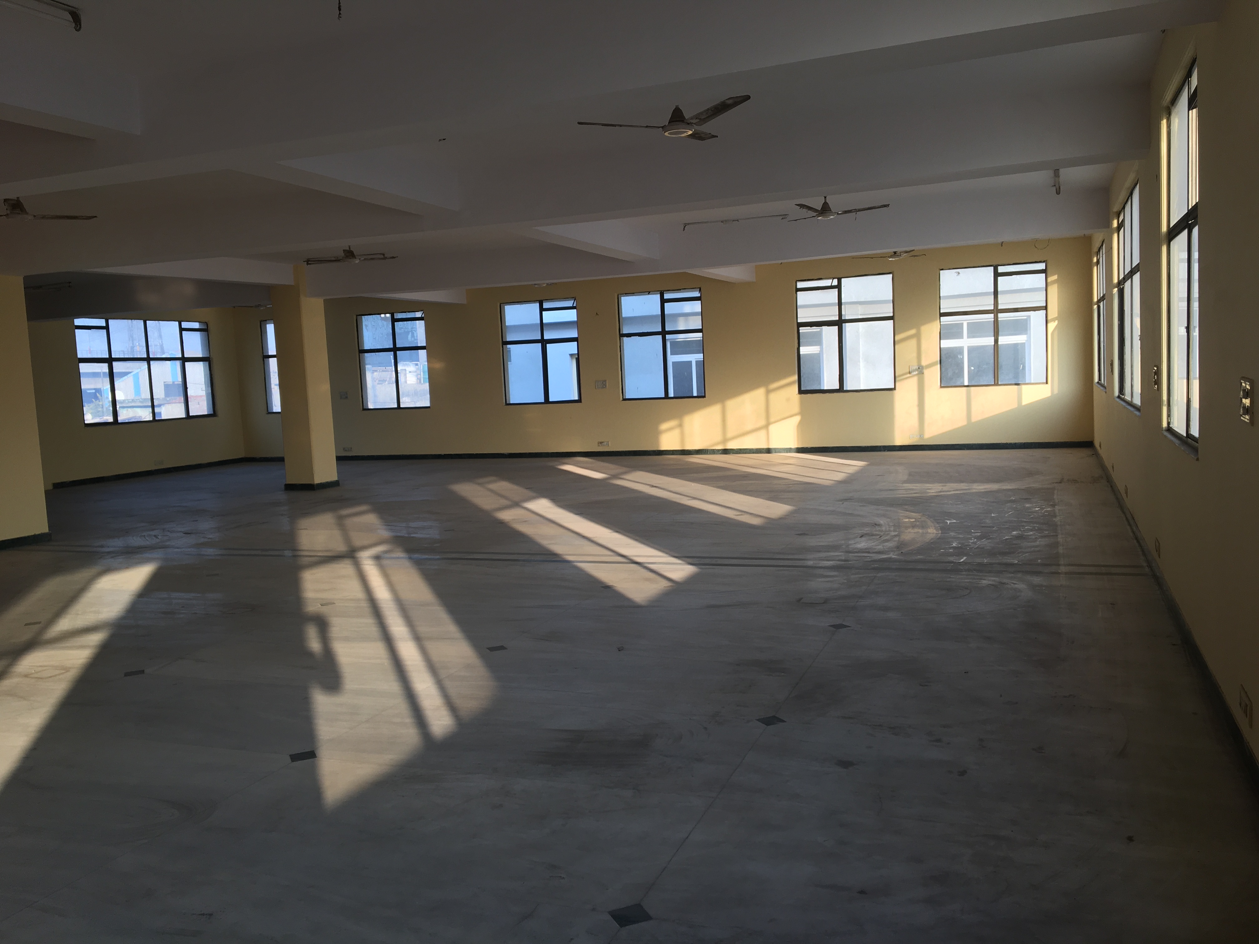 Office Space For Rent in Sector 63