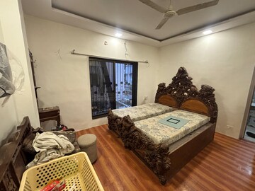 Bedroom in 5 BHK Villa at Juhu – for Rent