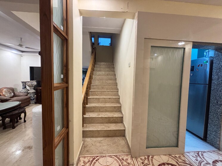 undefined, juhu 5 Bedroom 3700 Sq.Ft. Villa In Juhu Mumbai 9024321