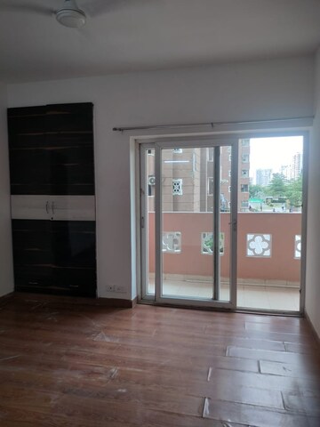 Room in 3 BHK Apartment at Nimbus The Hyde park, Sector 78 – for Rent