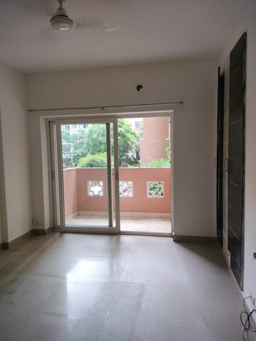 Room in 3 BHK Apartment at Nimbus The Hyde park, Sector 78 – for Rent