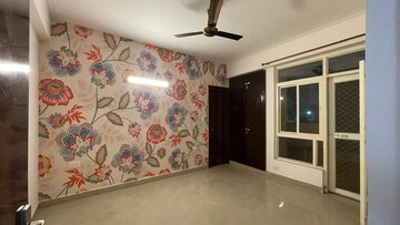 Room in 3 BHK Apartment at Keltech Golf Vista, Dundahera – for Rent