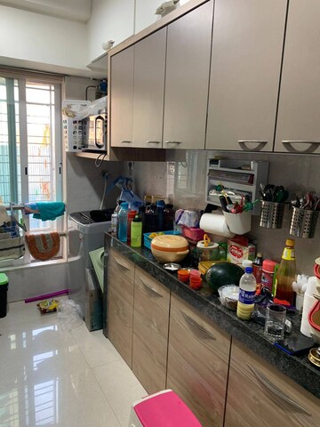 Team Area in 1 BHK Apartment at Shree CHS Matunga, Matunga East – for Rent