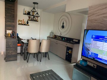 Furnished Amenities in 1 BHK Apartment at Shree CHS Matunga, Matunga East – for Rent