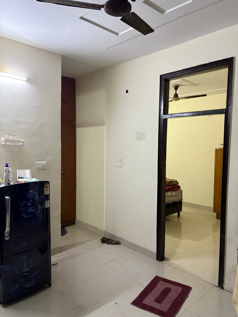 Room, rwa-apartments-sector-121 1 Bedroom 550 Sq.Ft. Apartment In Sector 121 Noida 9024329